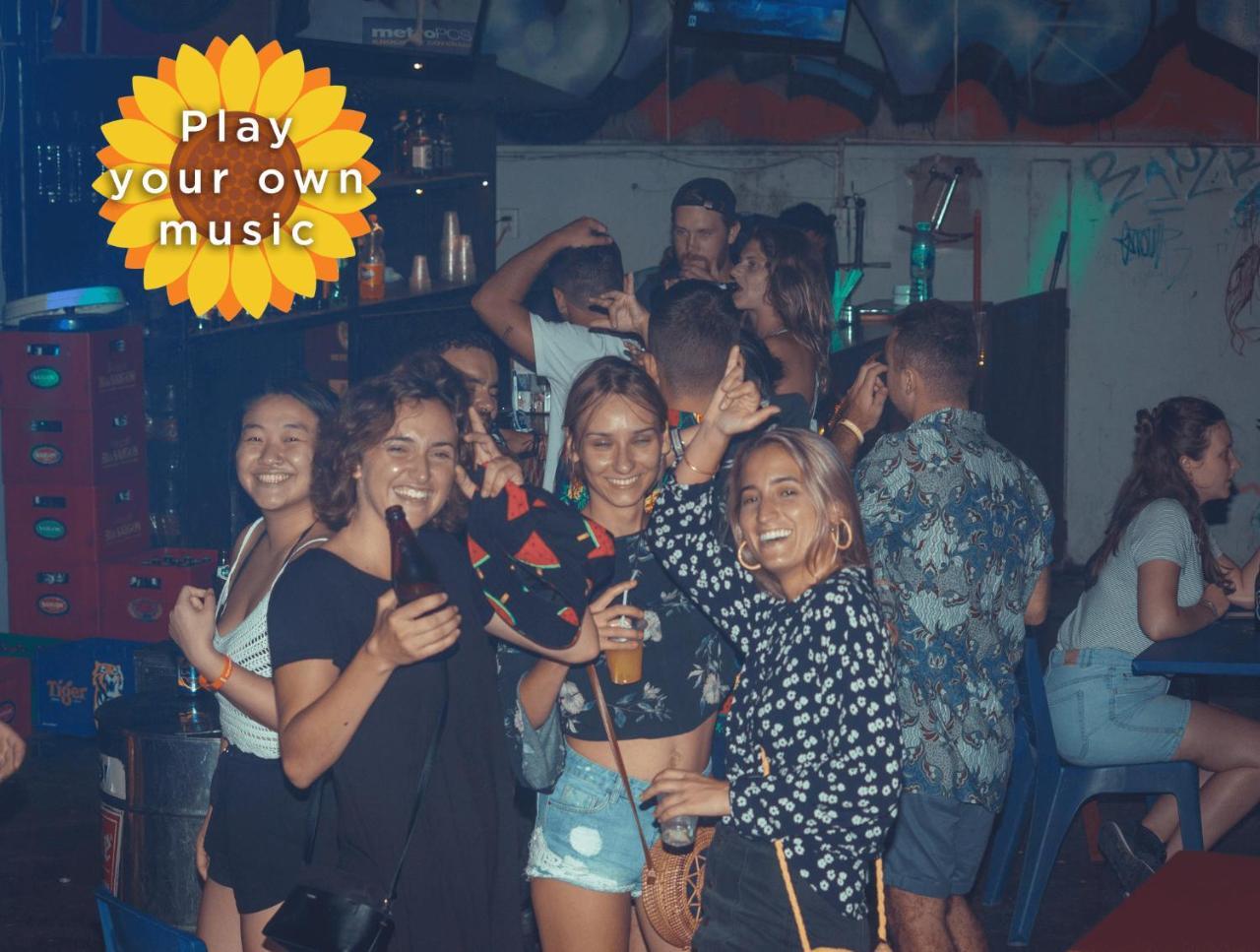 Sunflower Hostel Хойан Экстерьер фото