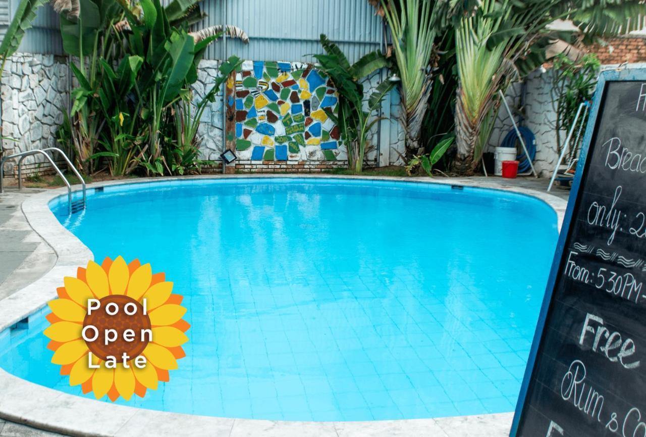 Sunflower Hostel Хойан Экстерьер фото
